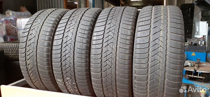 Pirelli Winter Sottozero 3 235/45 R18