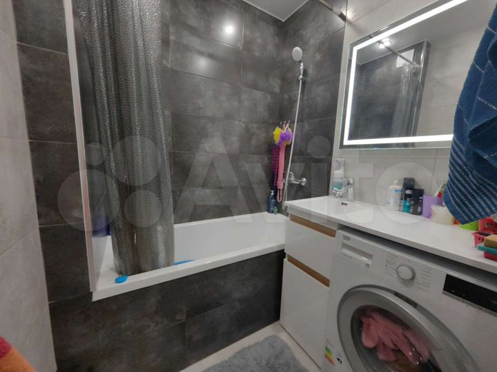 2-к. квартира, 54 м², 8/10 эт.