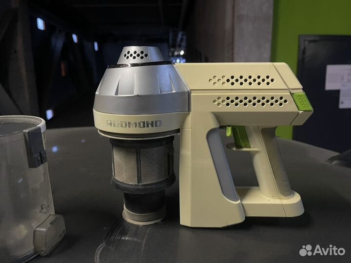 Беспроводной пылесос Redmond rv ur341