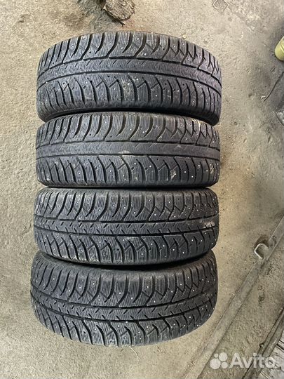 Bridgestone Ice Cruiser 7000 245/65 R17 111T
