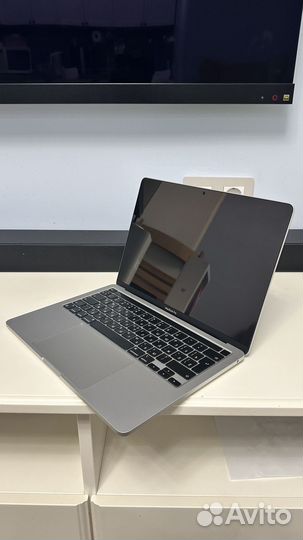 MacBook Pro, 13, M1, 16Gb, 256 Gb, 2020 г