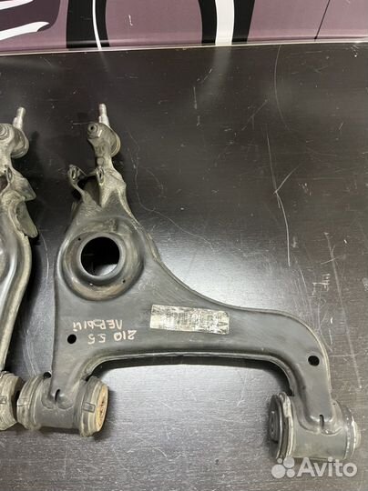 Передний нижний рычаг Мерседес w210