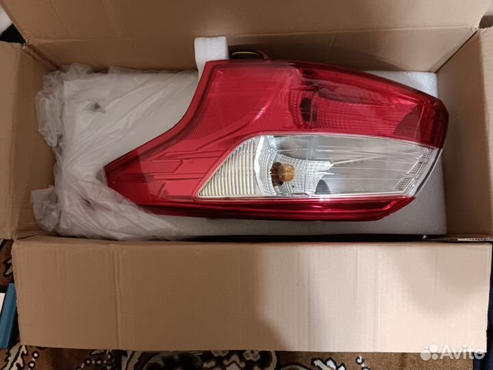 Задний правый фонарь Форд Фокус 3 дорест