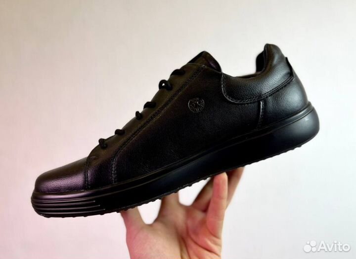 Кроссовки Ecco современные