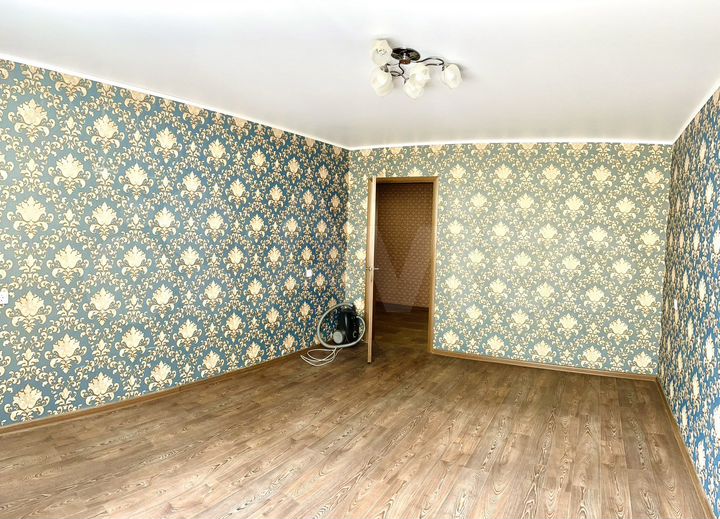 2-к. квартира, 57 м², 3/10 эт.