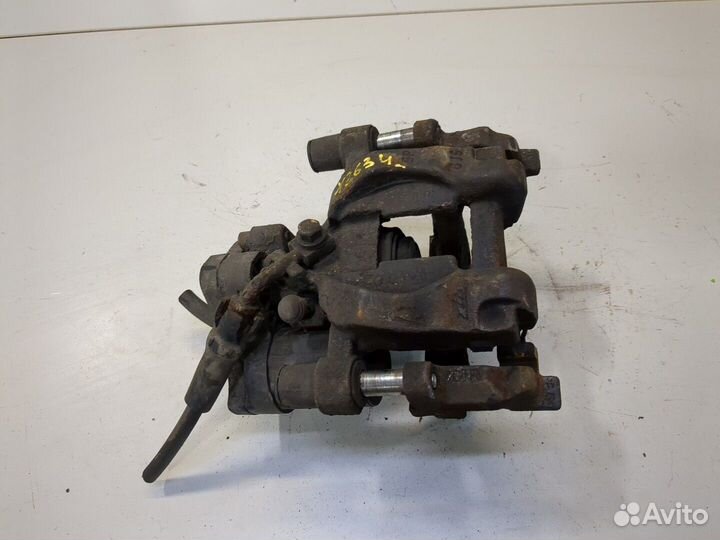 Суппорт Volkswagen Passat 8 2015, 2016