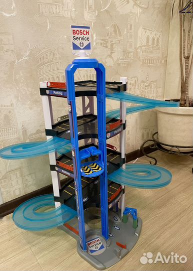 Трек пятиуровневый, парковка Bosch
