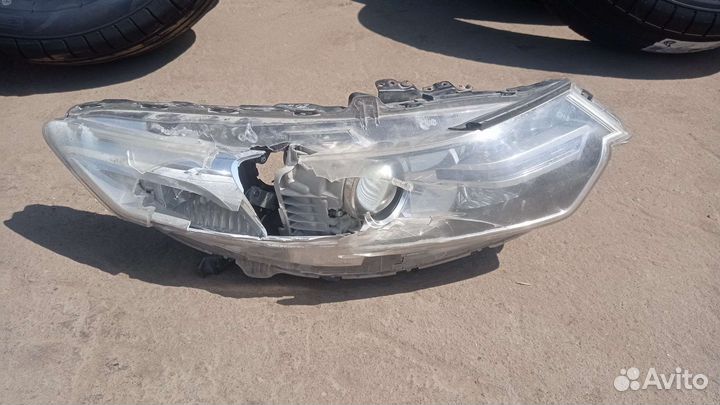 Фара правая Honda Accord 8 рестайлинг