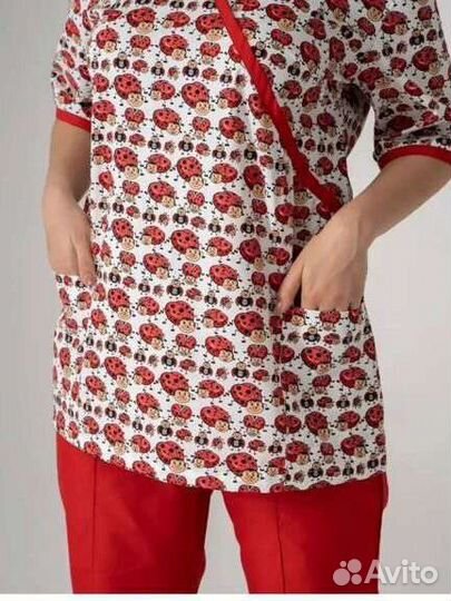 Медицинский костюм с принтом