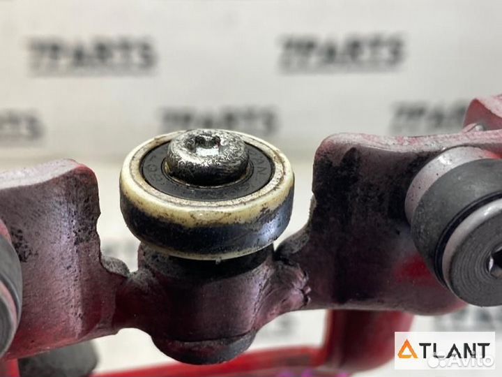 Ролик раздвижной двери задний левый toyota raum