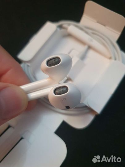 Наушники Apple earPods lightning