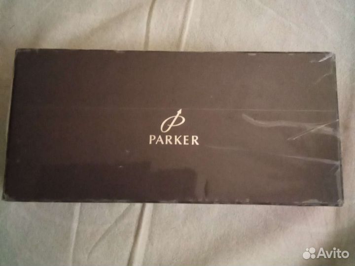 Перьевая и шариковая ручки parker