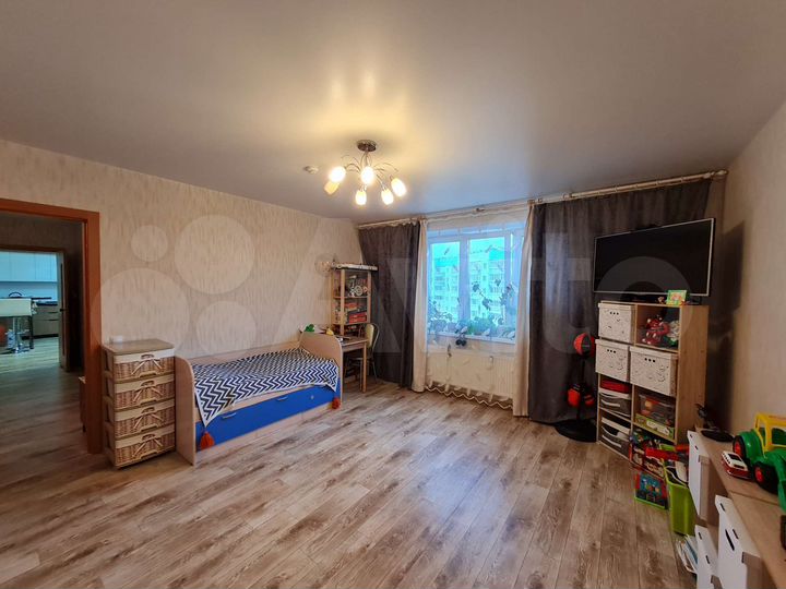 3-к. квартира, 76 м², 5/10 эт.
