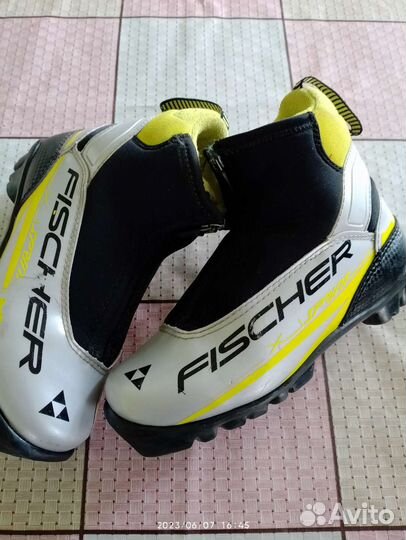 Лыжные ботинки fisher