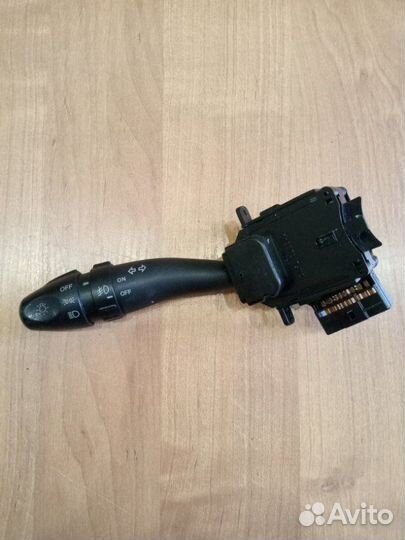 Подрулевой переключатель поворотников (света)