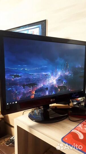 Монитор LG
