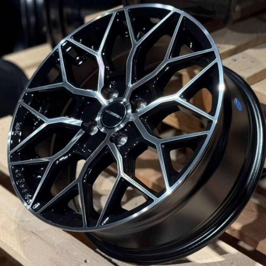 Литые диски Vossen HF2 7×R16 4×100