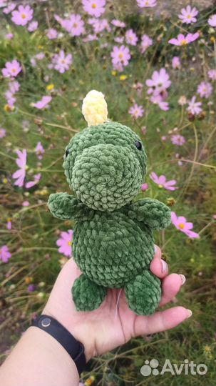 Вязаная игрушка ручной работы Дракон динозавр