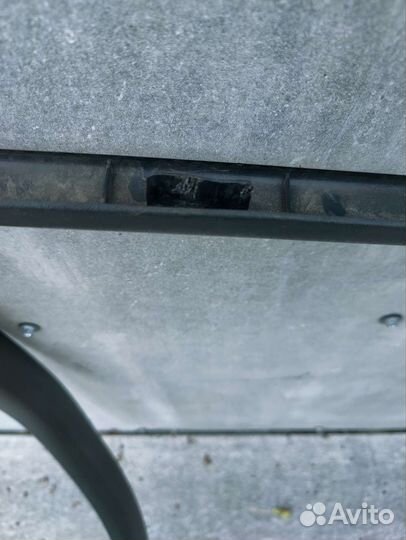 Накладка на переднюю стойку левая Pontiac grand Am