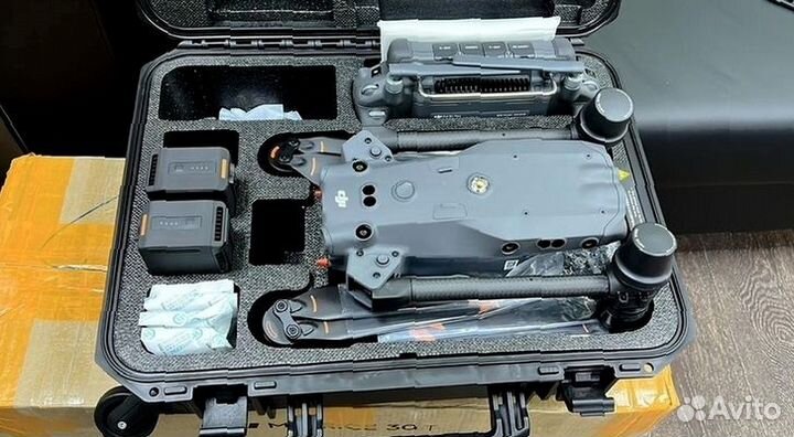 Квадрокоптер DJI Mavic 3 Pro в наличии