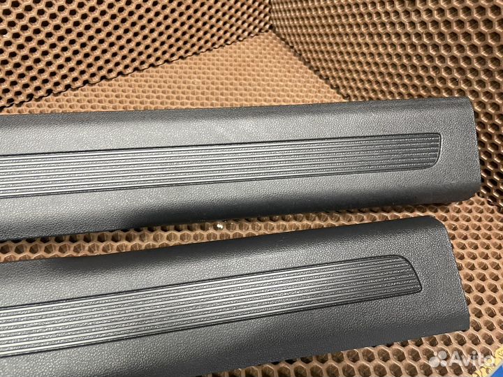 Накладка порога Volkswagen Tiguan 2 2020