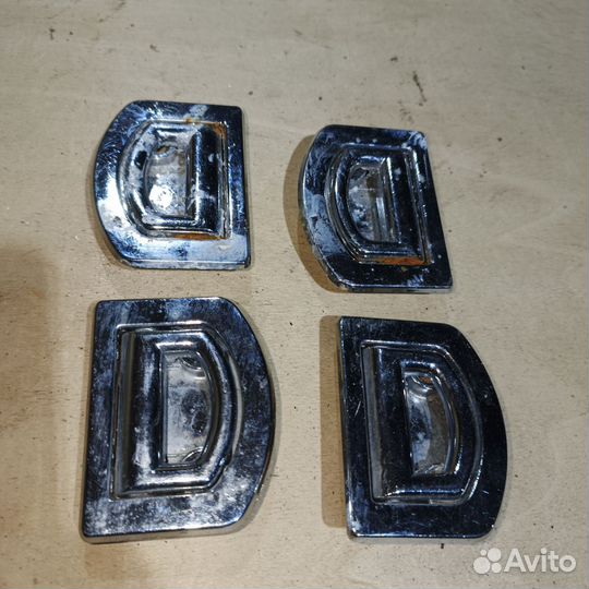 Петли крепления груза Audi A4