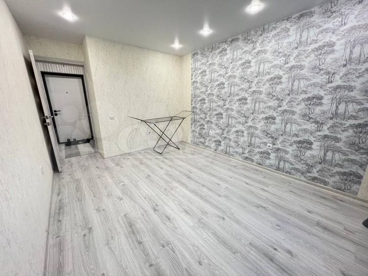 2-к. квартира, 54 м², 3/15 эт.