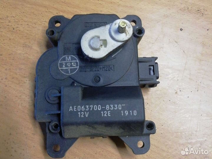 Привод/Моторчики заслонок toyota rav4 xa 20