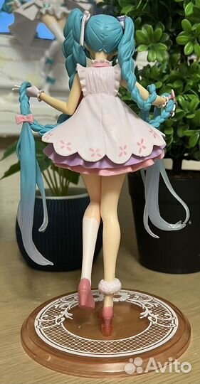 Аниме фигурка Хатсуне Мику