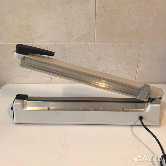 Запайщик пакетов с ножом