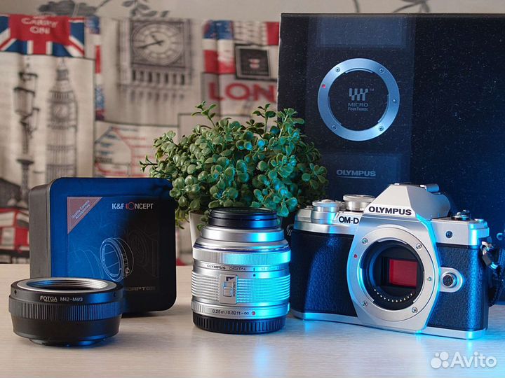 Беззеркалка для 4К Olympus E-M10 Mark III +допы