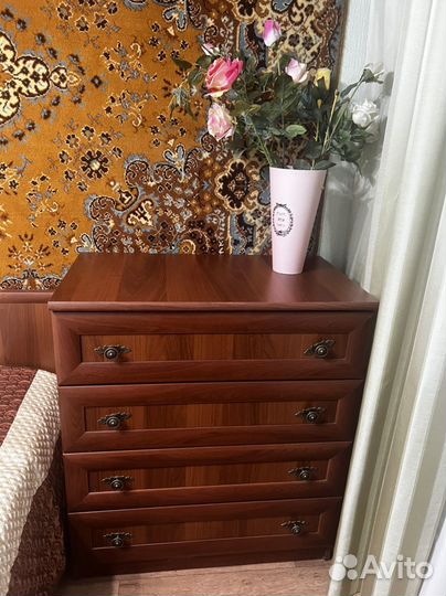 Спальный гарнитур