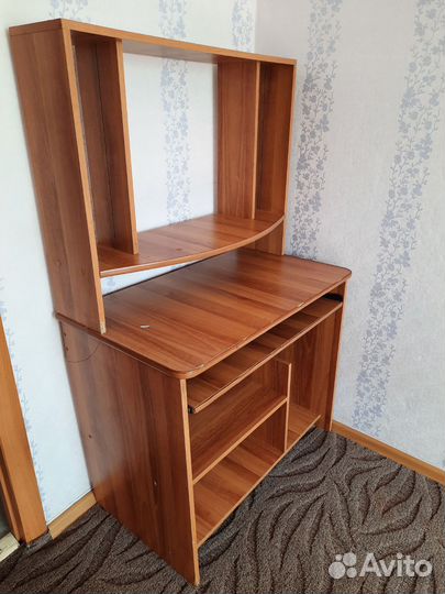 Продам Компьютерный стол