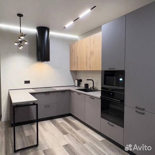 Кухонный гарнитур(цена за весь комплект)