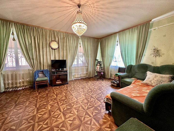 Дом 186 м² на участке 12 сот.