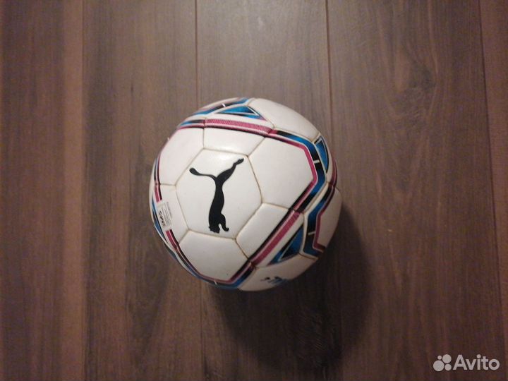 Футбольный мяч puma
