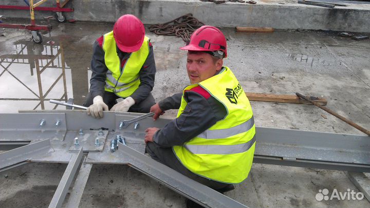 Рабочий на стройку. Север