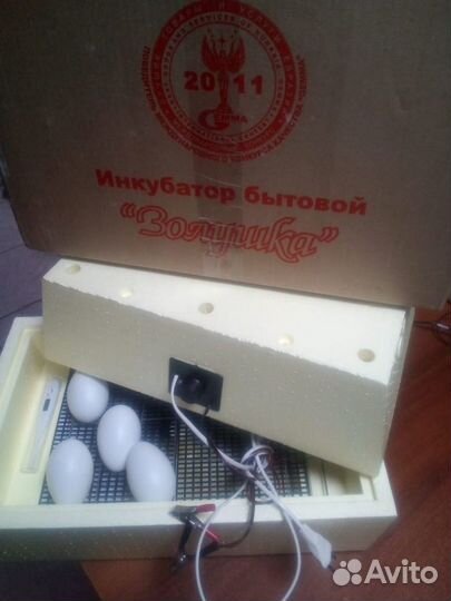 Инкубатор бытовой Золушка на 28 яиц с авт. перево