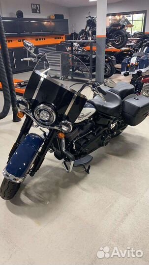 Мотоцикл harley davidson flhcs