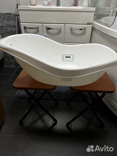 Ванночка для новорожденных с термометром