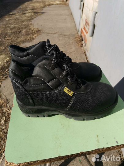 Ботинки рабочие размер 37