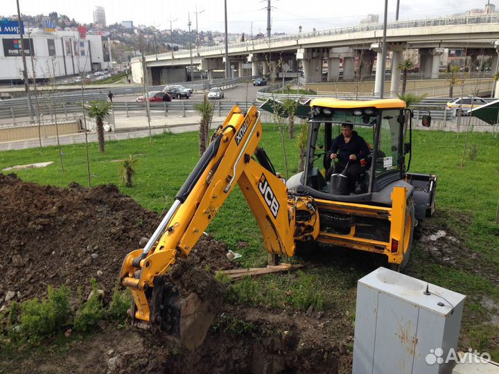 Услуги экскаватора-погрузчика JCB 3CX
