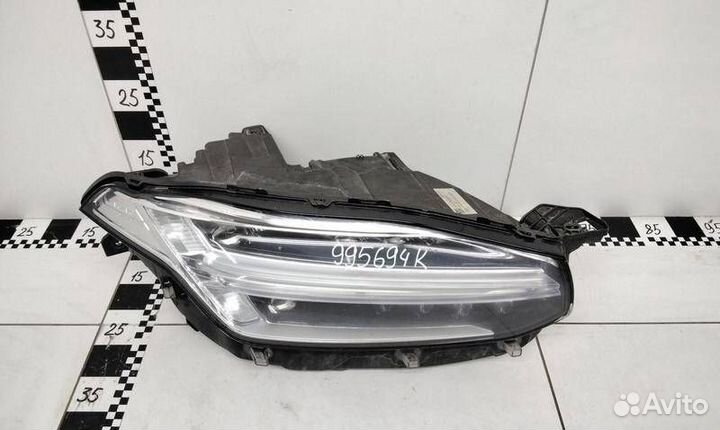 Фара правая Volvo XC90