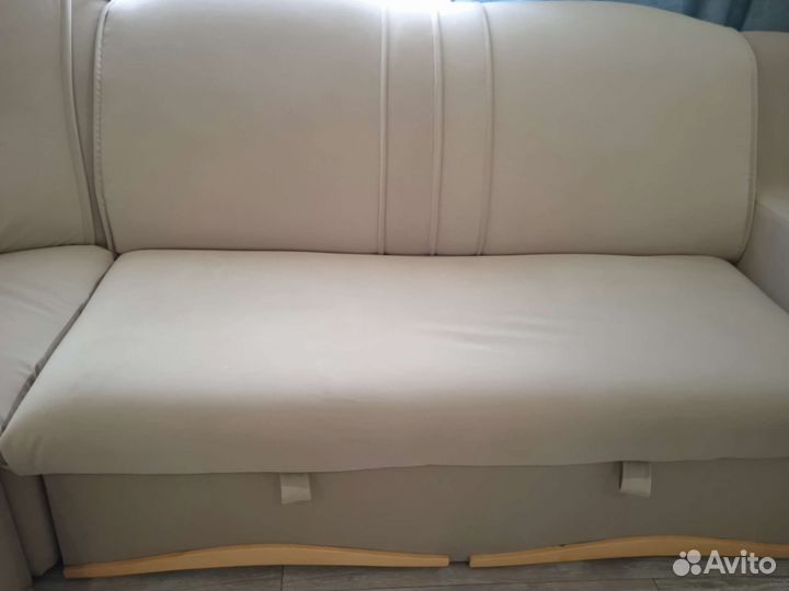 Перетяжка мягкой мебели