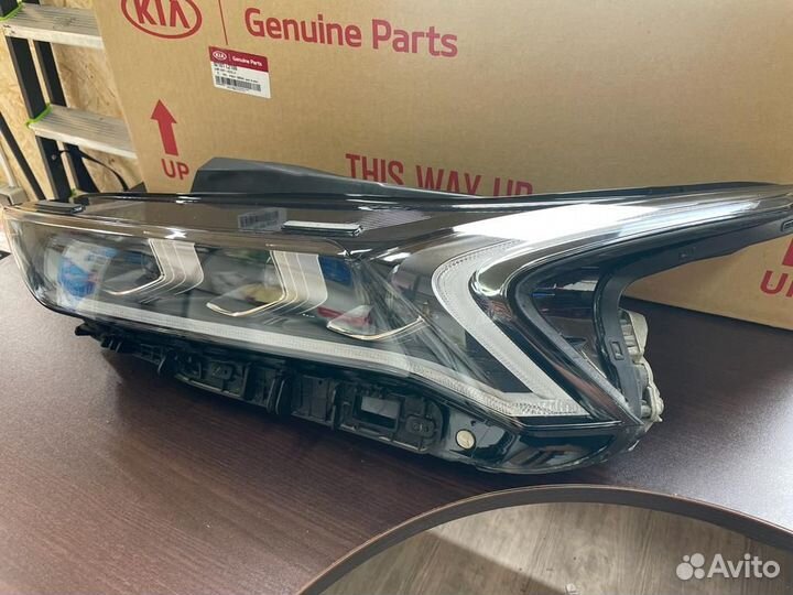 Фара левая Kia k5 оригинал 92101L2100