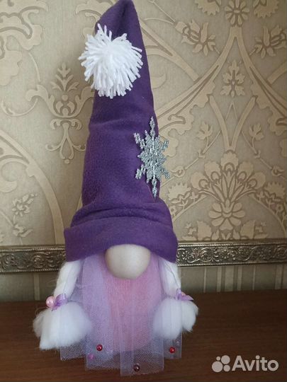 Новогодний гном