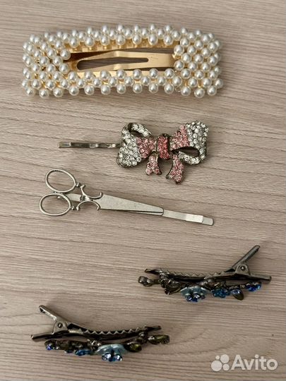 Заколки для волос