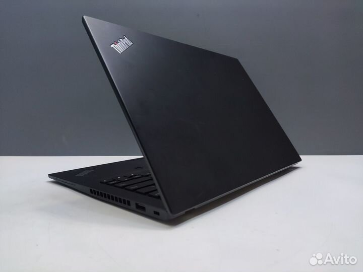 Lenovo thinkpad t490s