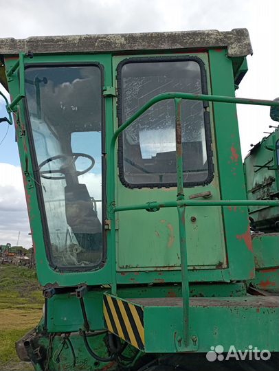 Кабина комбайна Дон 1500 b