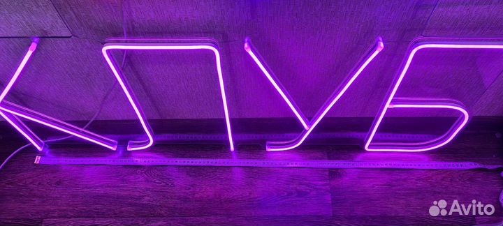 Неоновая вывеска готовая